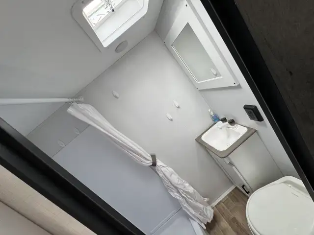 2021 Keystone Hideout 21’5" - Photo 8