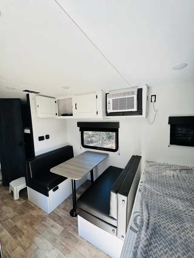 2021 Keystone Hideout 21’5" - Photo 9