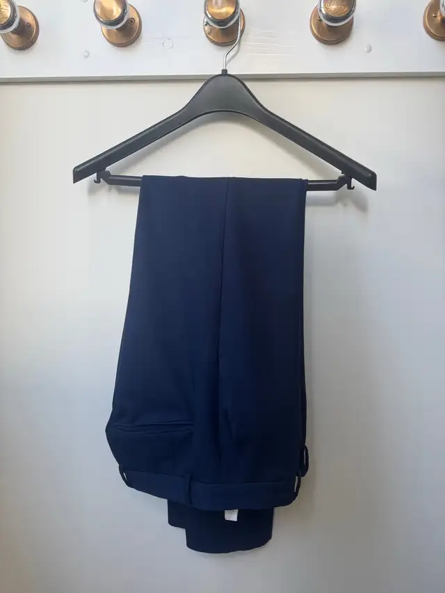 Young men’s suit blazer pants blue slim fit suit size 38 - Photo 2