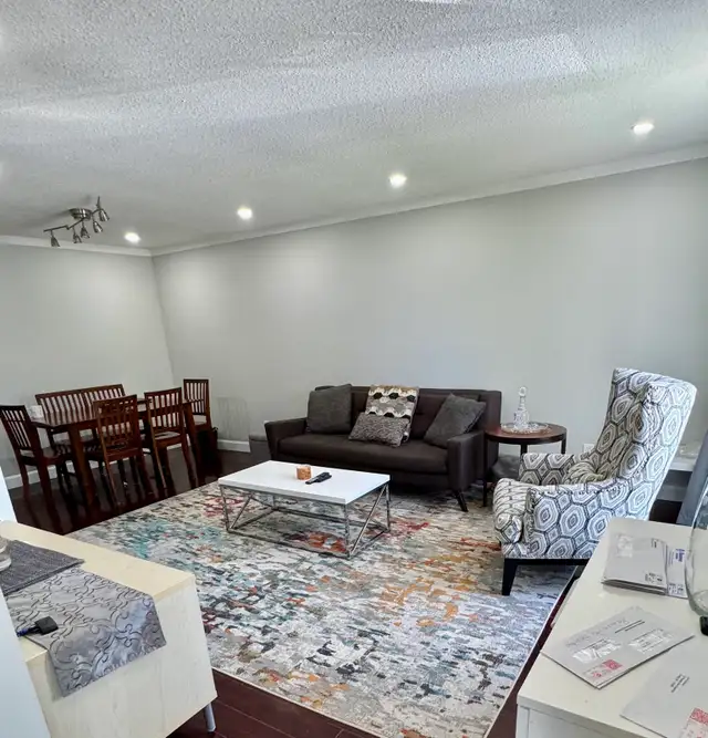 Beautiful Furnished Room for Rent – Female Only | Whitby - Photo 5