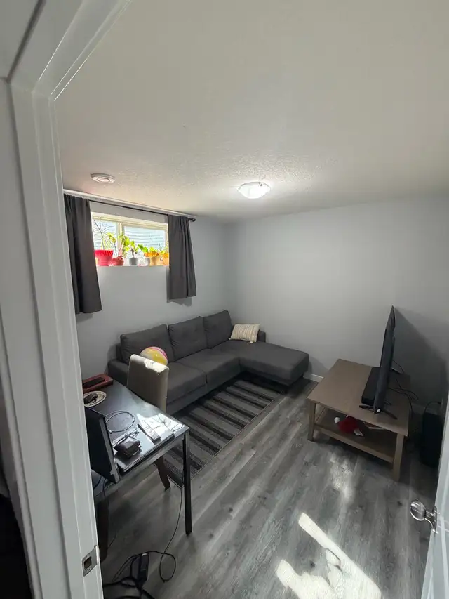 2 beds 1 bath basement on rent in Summerside - Photo 10