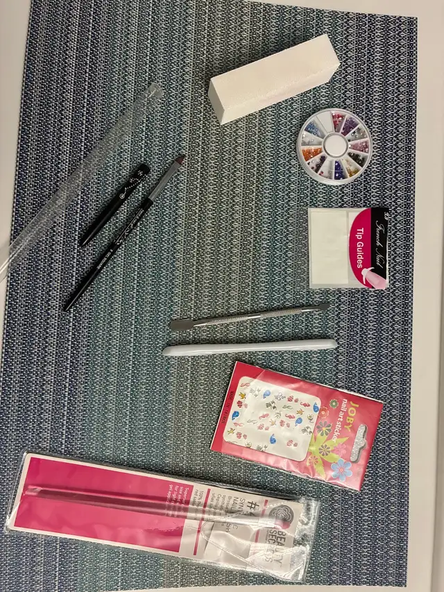 Gelish Led Nail Lamp - Photo 5