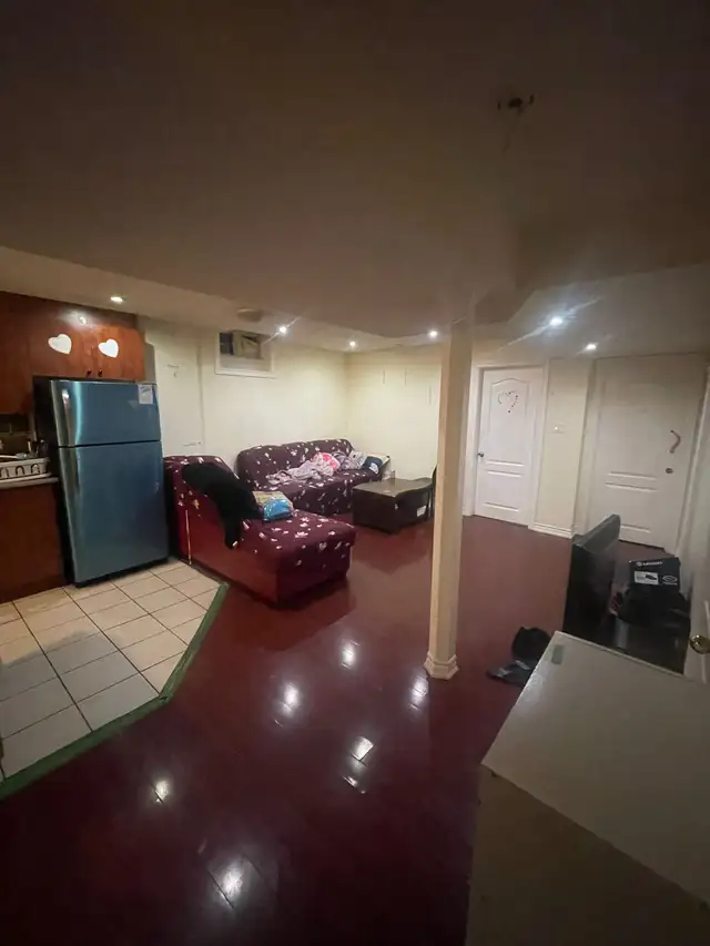 2 Bedroom Basement for Rent Brampton - Photo 2