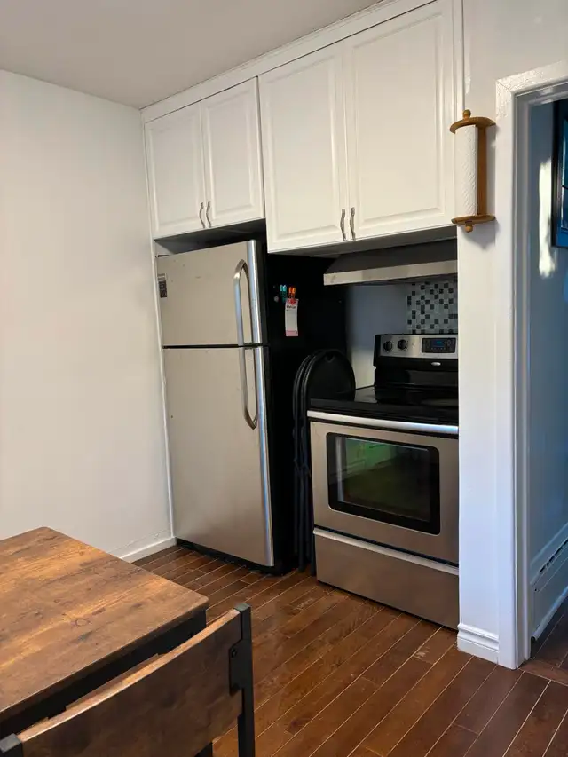 FURNISHED UPSCALE HOUSE 3 BEDROOMS FOR GROUP OF 3 STUDENTS - Photo 6