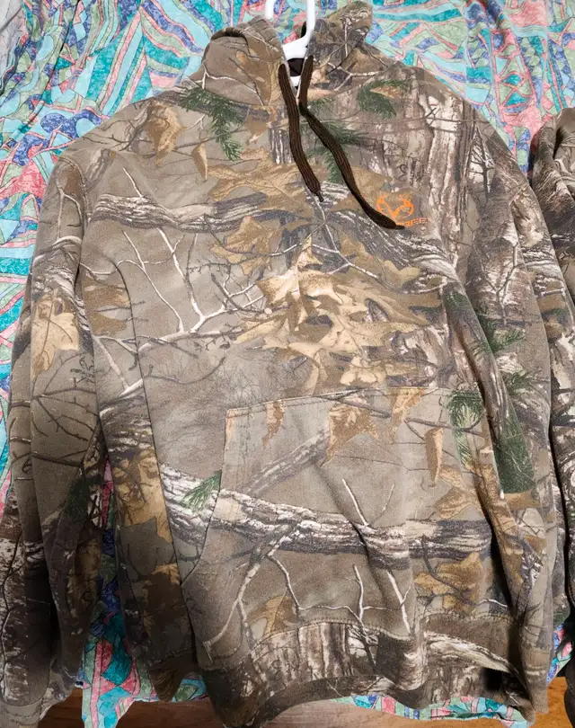 Camo (RealTree) Hoodies - XL - Photo 3