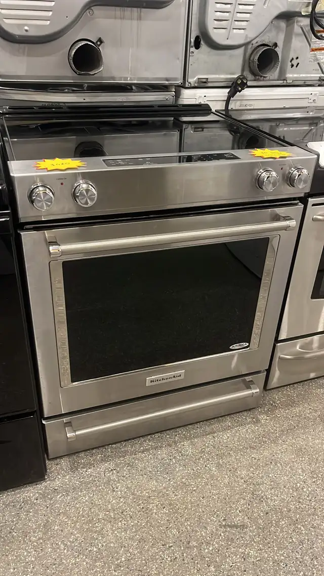 KitchenAid Flat Top 30" Stainless Stell Convection Stove