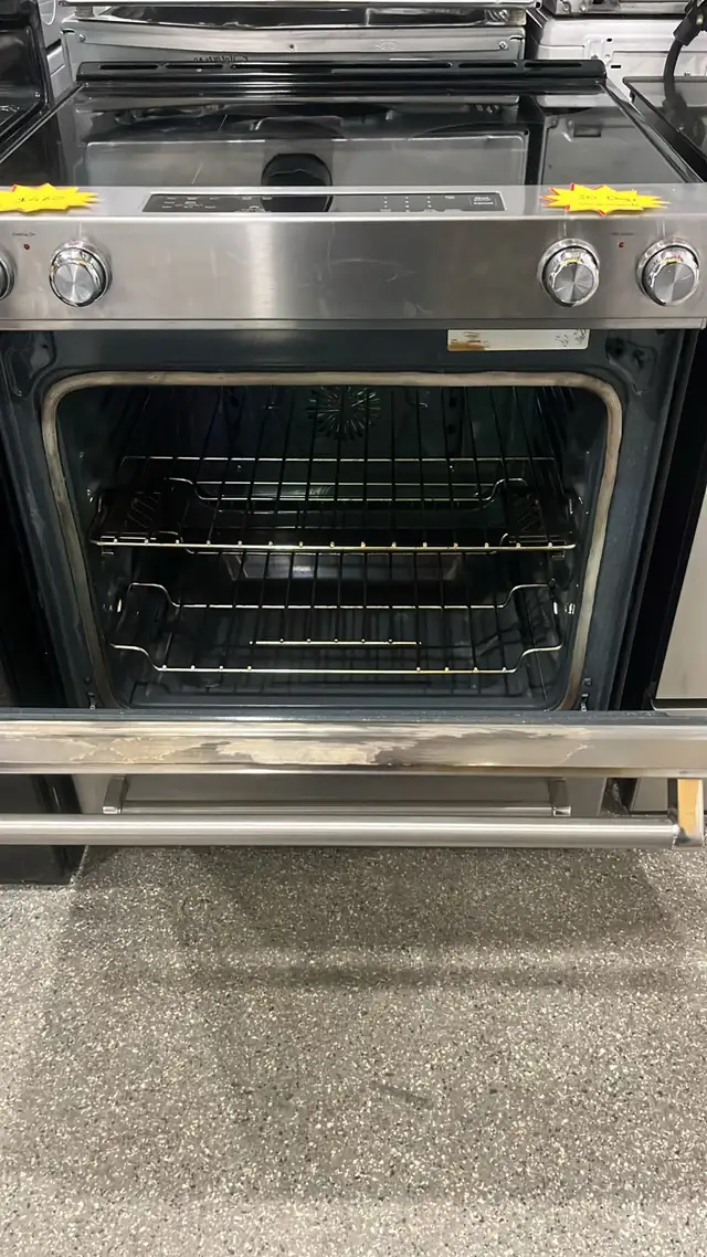 KitchenAid Flat Top 30" Stainless Stell Convection Stove - Photo 4