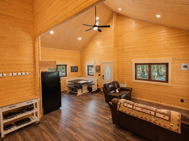 960 SQ FT | 2 Bedroom   Loft Cabin | Free Shipping Included - Photo 4