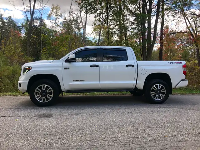 2021 toyota tundra sport premium - Photo 2