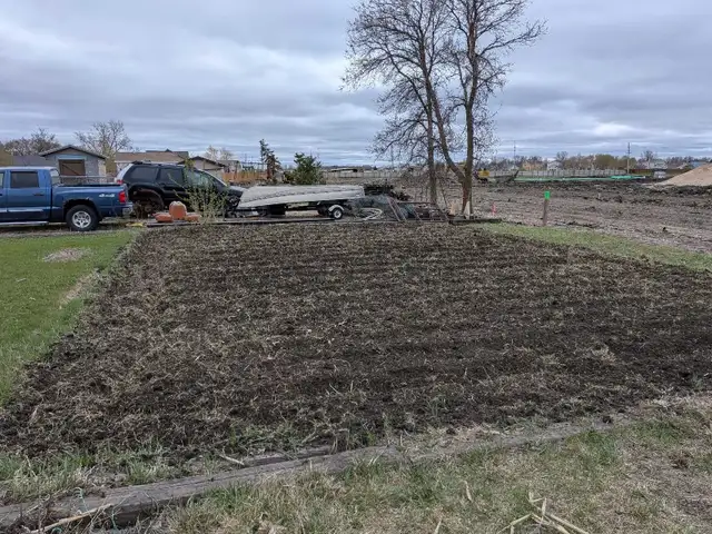 Rototilling - Photo 2