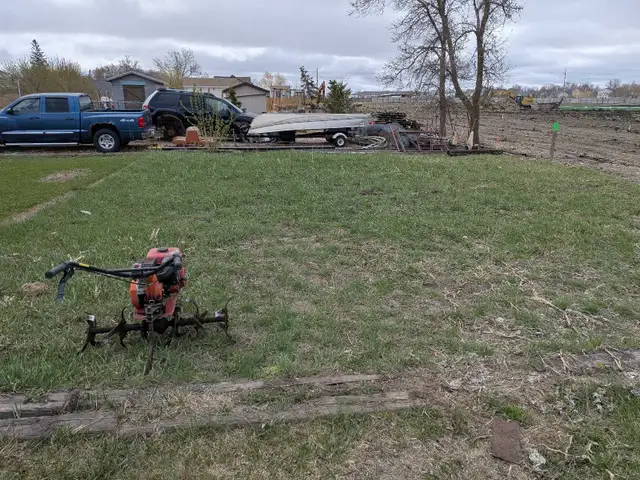 Rototilling - Photo 3