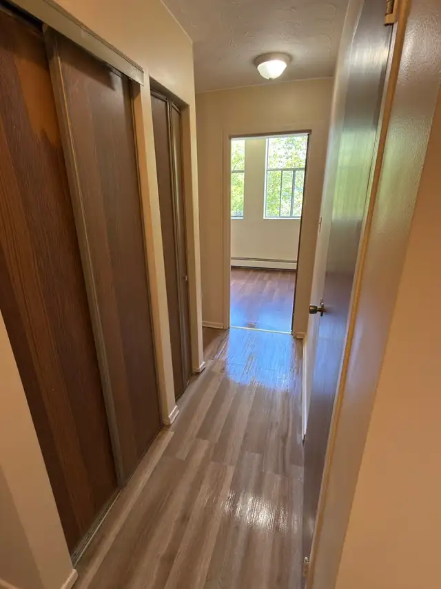 Cute & Cozy All Inclusive 1 Bdrm Apt Available June 1st - Photo 8