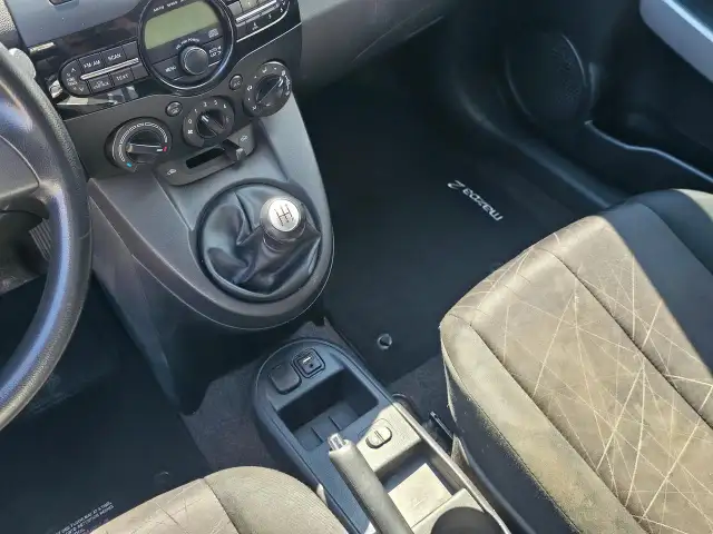 2013 Mazda MAZDA2 GX CLEAN CARFAX5 SPEED MANUAL - Photo 19
