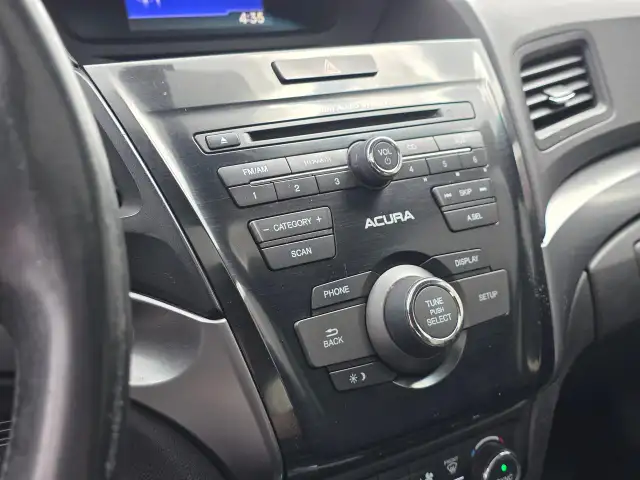 2013 Acura ILX Premium Package GREAT FUEL MILAGE - Photo 22