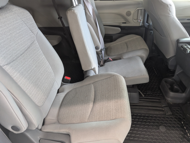 2021 Toyota Sienna LE AWD 8 PASSAGER - Photo 9