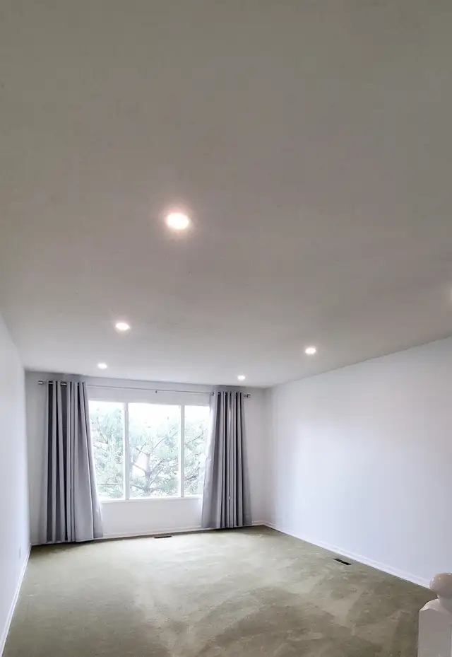 2 Bed, Full Bath, 1010 sq.ft Fully Separate Main Floor for Rent - Photo 4