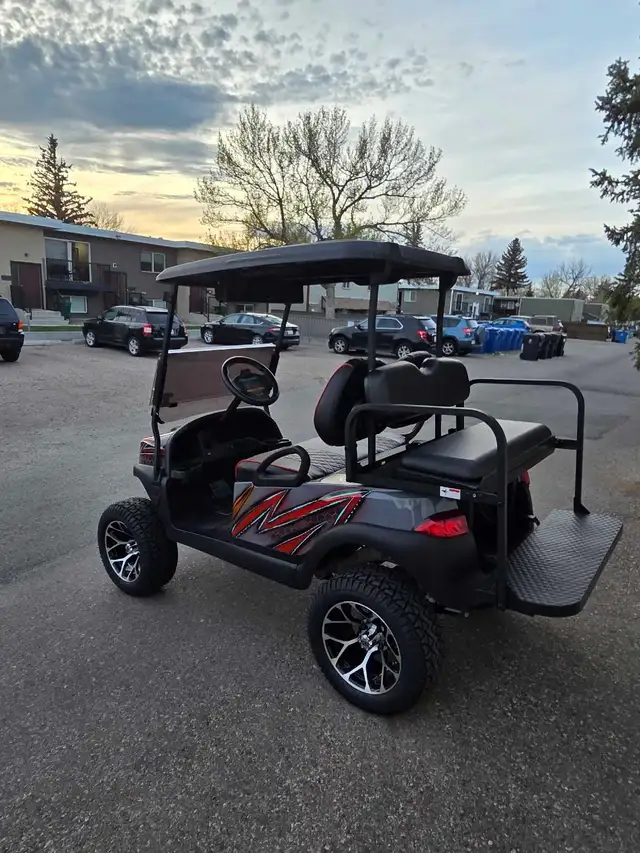 Lifted Club Car Tempo Lithium Golf Cart (With Rear Seat) - Photo 5