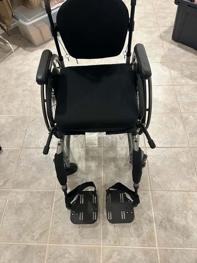 BRAND NEW QUICKIE 2 WHEELCHAIR Quick Release On All Parts - Photo 6