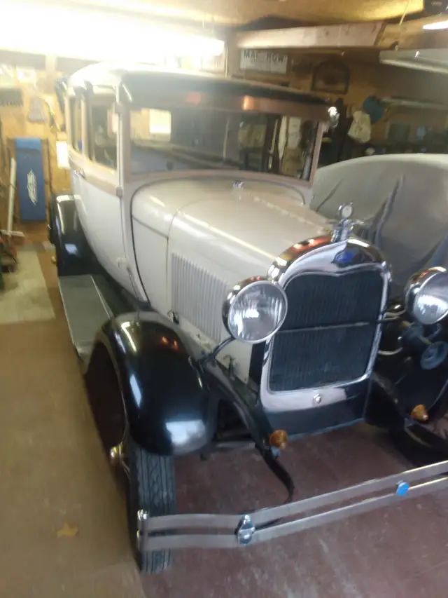 1928 FORD MODEL ' A '