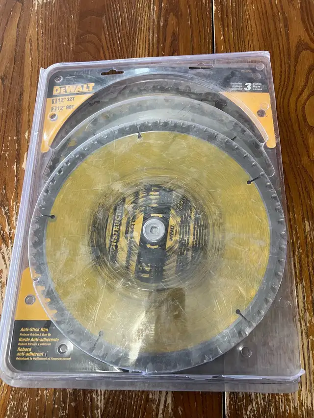 dewalt 12" 3 pack used, no missing teeth, still very sharp