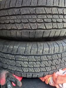 2 tires MICHELIN 265/70/R18 all season. 2 year old Truck tires. - Photo 2