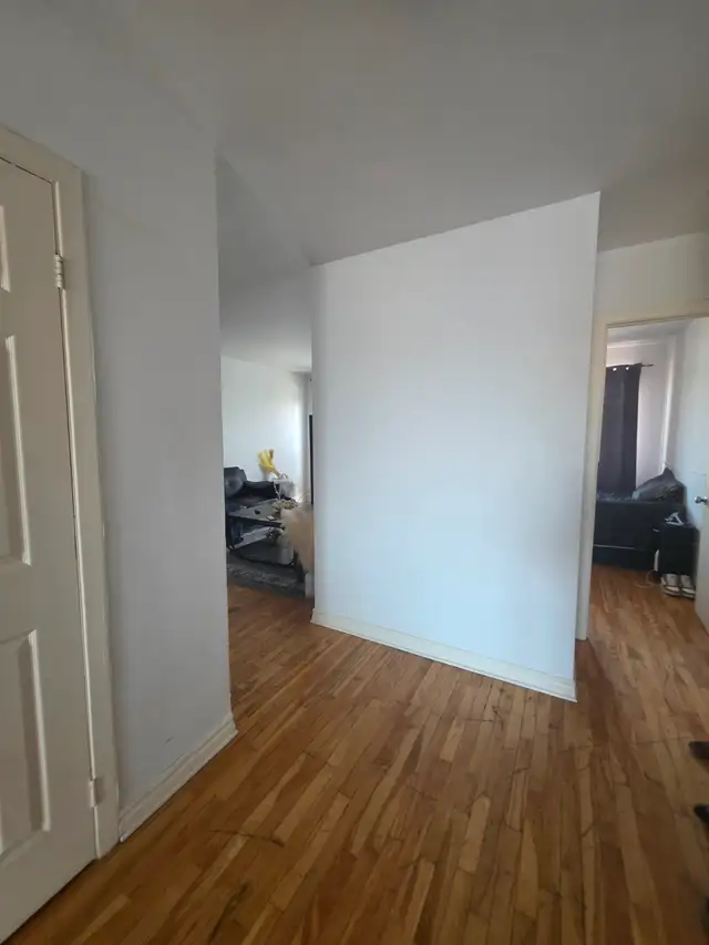 Grand 5½ lumineux à Laval | 3 grandes chambres | Disponible main - Photo 7