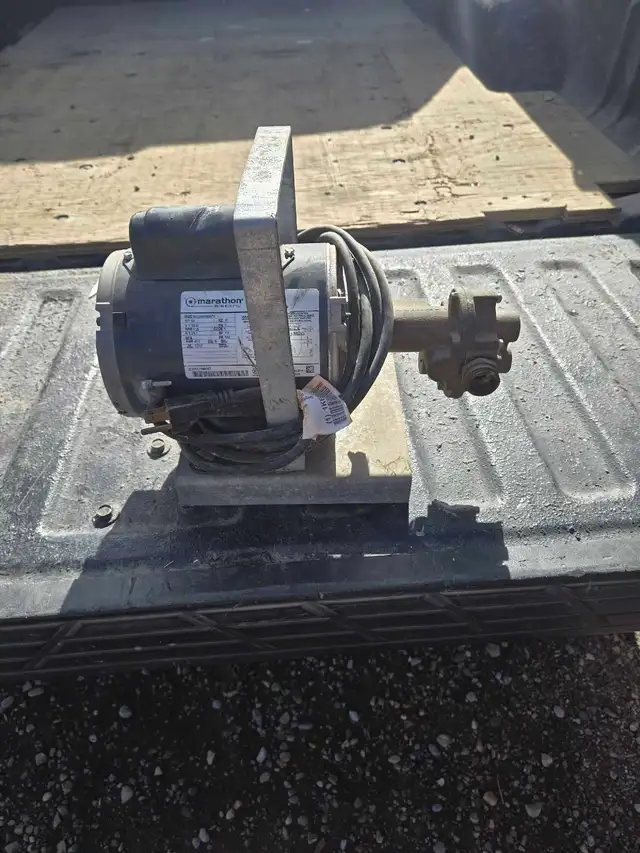 transfer pump - Photo 2