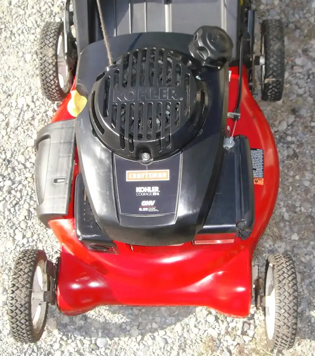 CRAFTSMAN REAR BAG GAS LAWNMOWER - Photo 4