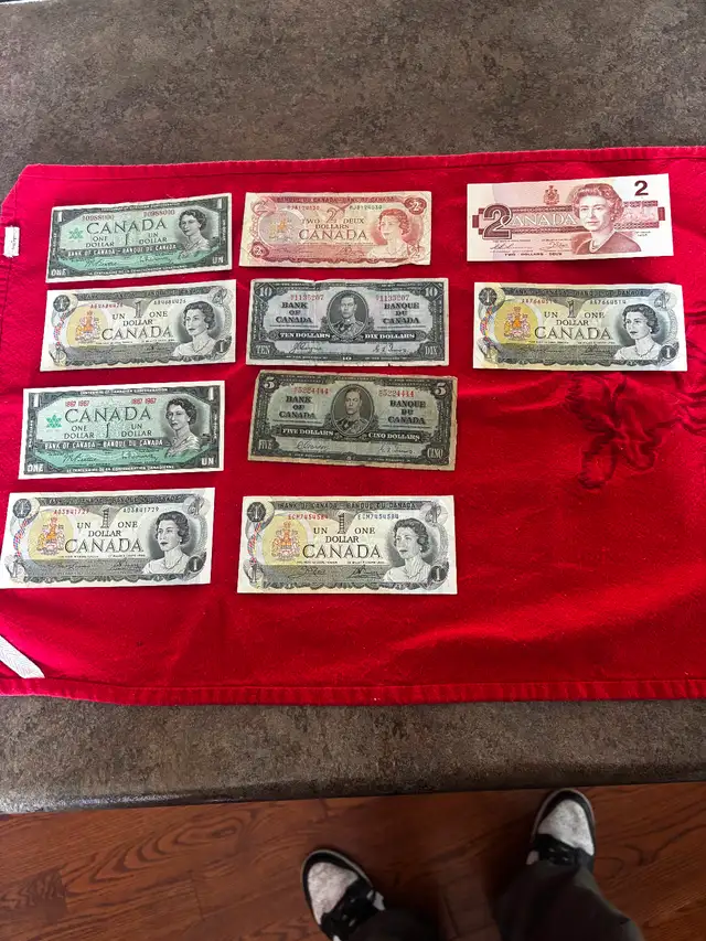 Old bank bills