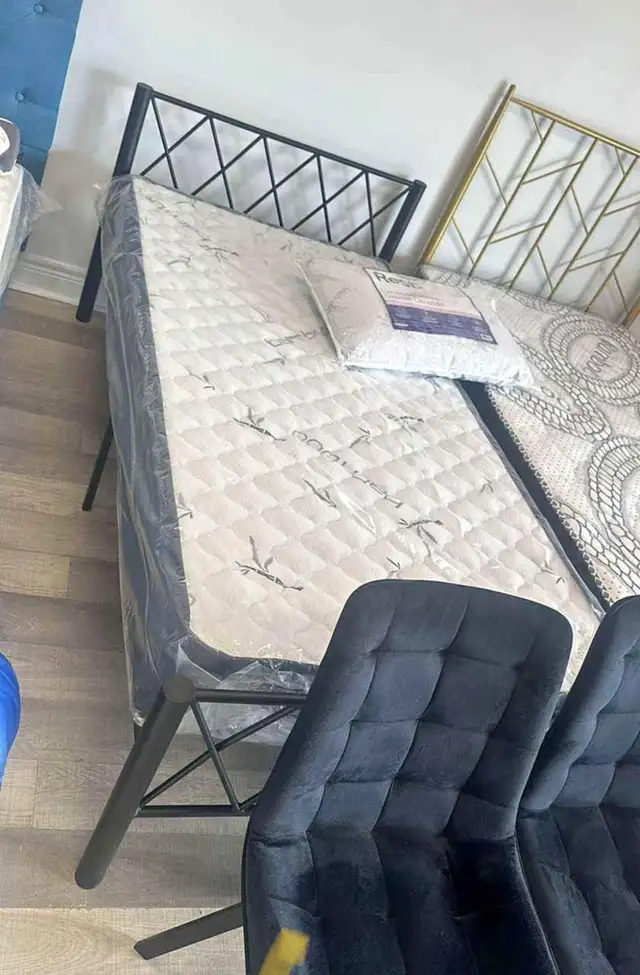 Double Mattress Clearance – Luxury Mattress – Fast GTA Delivery
