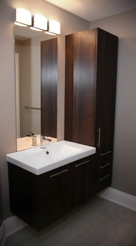 Detroit Skyline Views| Upscale Main Flr Suite| Private Entrance - Photo 7