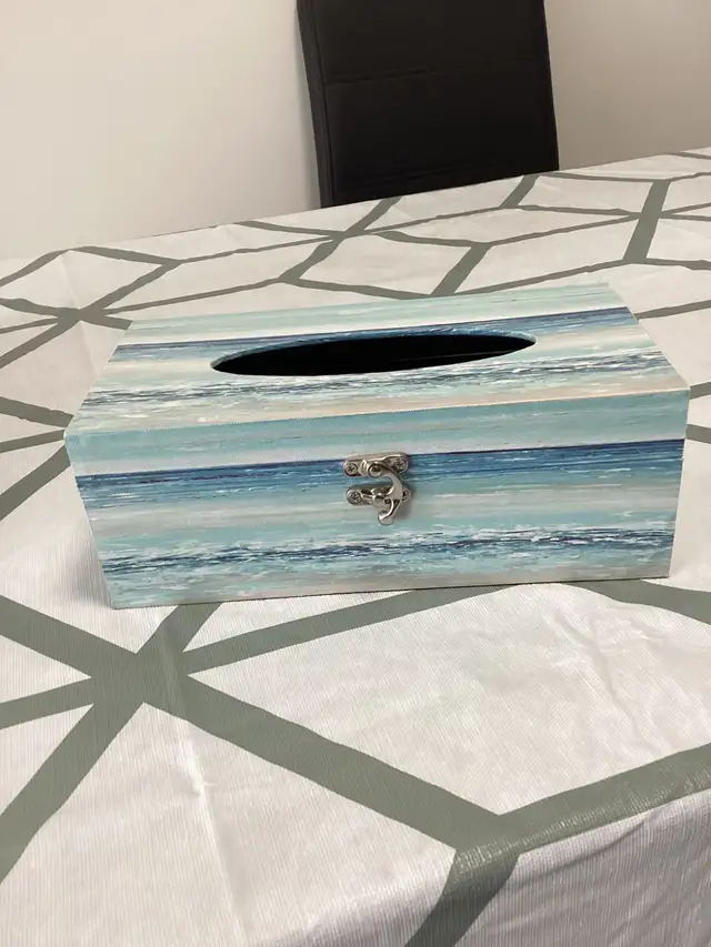 Boîte pour mouchoirs