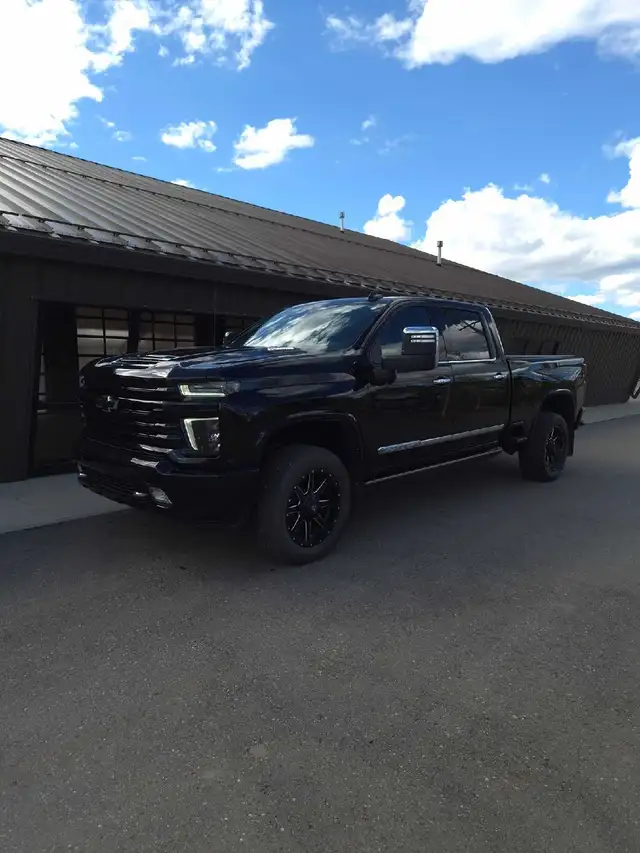 2023 high country duramax - Photo 7
