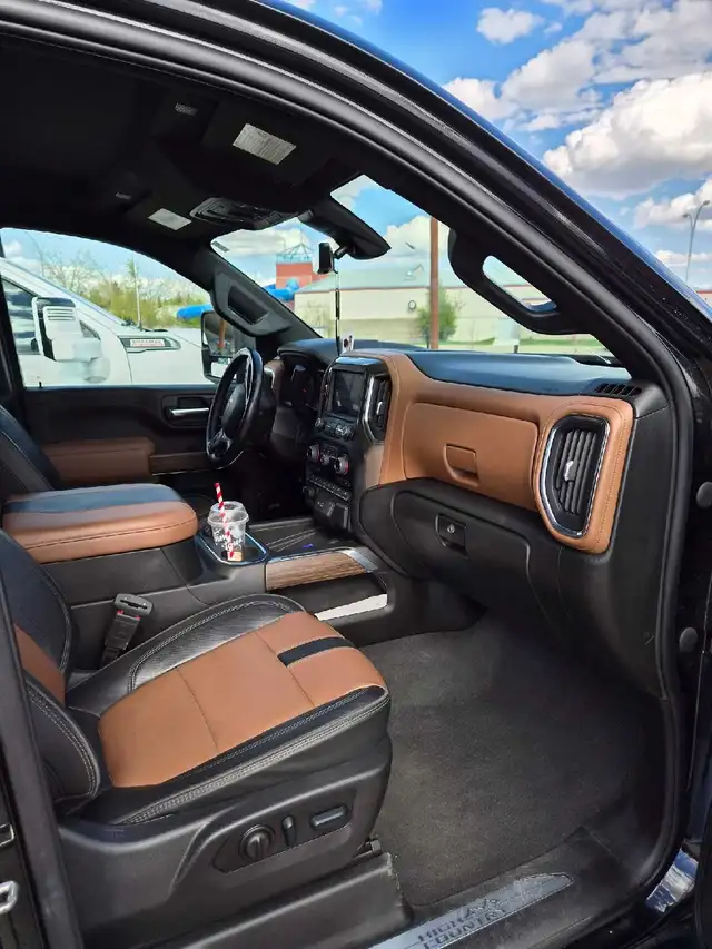 2023 high country duramax - Photo 8