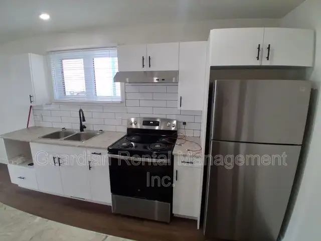 2 Bed, 1 Bath, Semi-Detached Home - 577 Syndicate Ave S- $2200/m - Photo 4