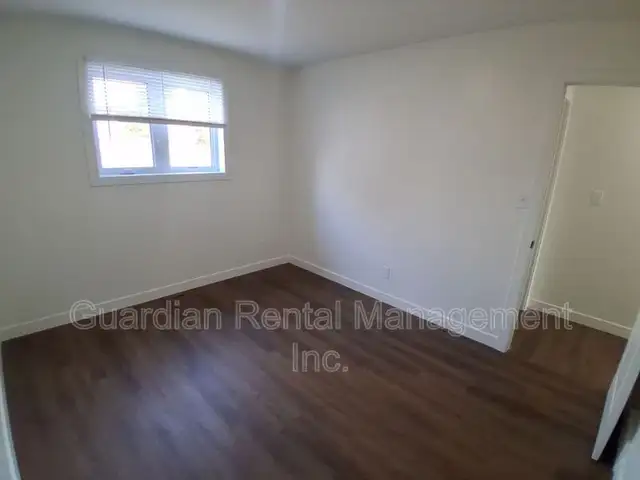 2 Bed, 1 Bath, Semi-Detached Home - 577 Syndicate Ave S- $2200/m - Photo 15