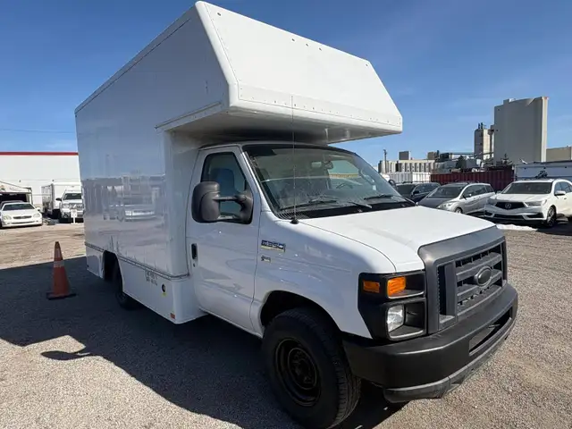 2014 Ford Econoline Cutaway E-350 Super Duty 138' SRW