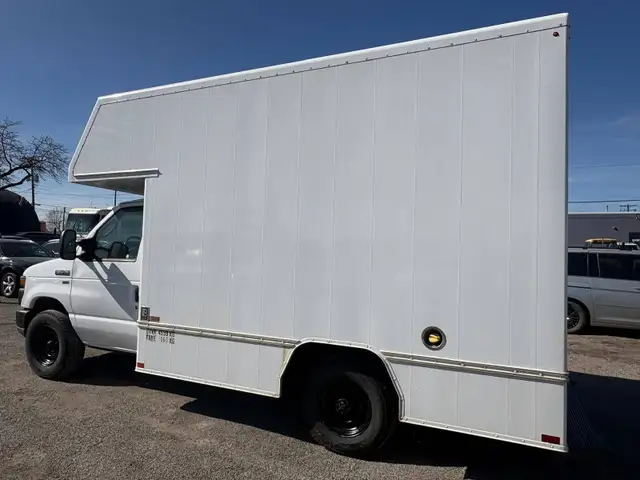 2014 Ford Econoline Cutaway E-350 Super Duty 138' SRW - Photo 5