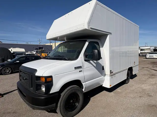 2014 Ford Econoline Cutaway E-350 Super Duty 138' SRW - Photo 6