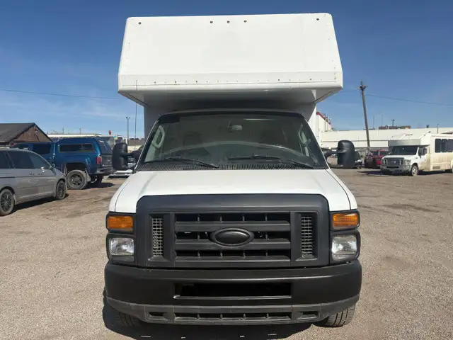 2014 Ford Econoline Cutaway E-350 Super Duty 138' SRW - Photo 7