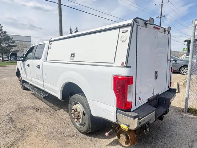 2017 Ford Super Duty F-350 SRW 4WD Crew Cab 176' XL - Photo 6