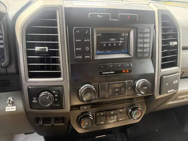 2017 Ford Super Duty F-350 SRW 4WD Crew Cab 176' XL - Photo 12