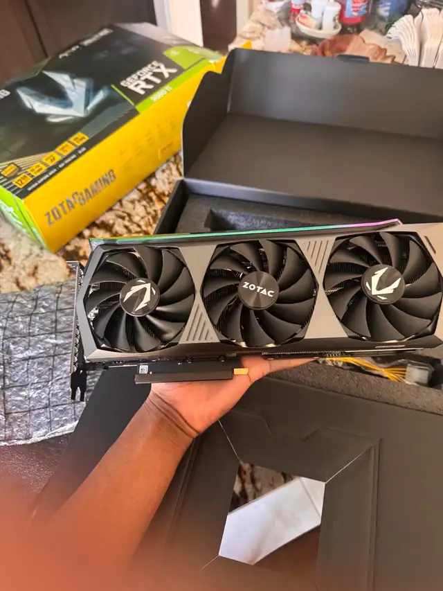 Zotac RTX 3080ti 12gb AMP Holo (comes with warranty) - Photo 4