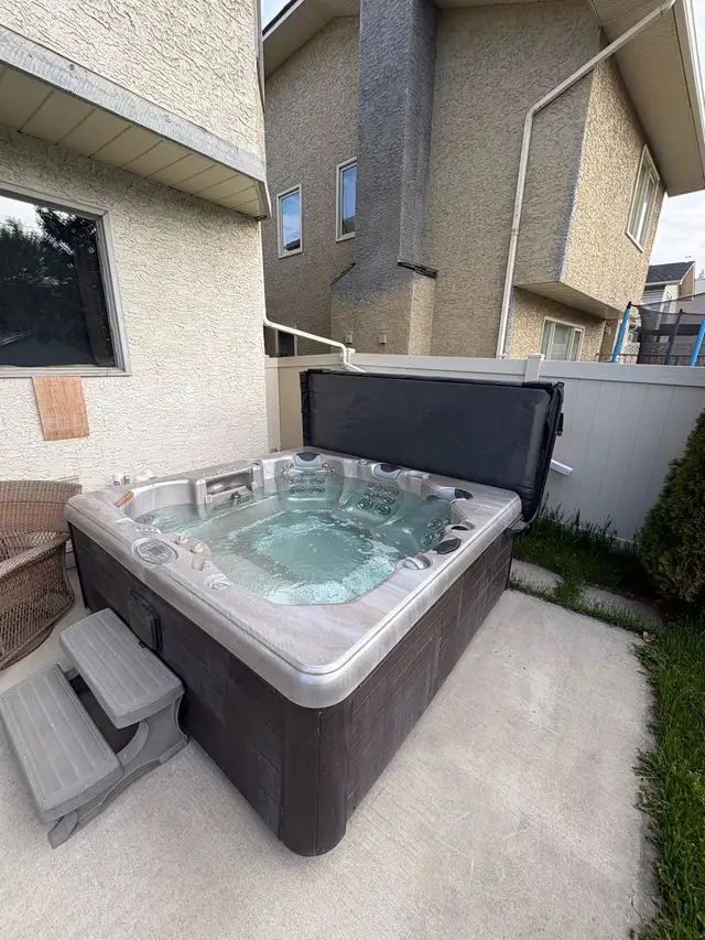 2010 MAAX Elite Spa - Free Delivery - Photo 6