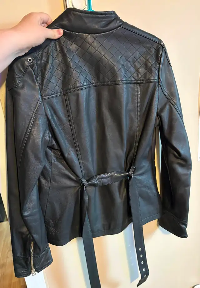 Women’s leather jacket - Photo 2