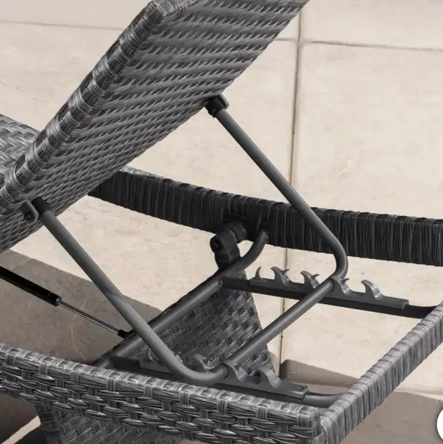 Outdoor patio woven chaise loungers set of 2 - Photo 4
