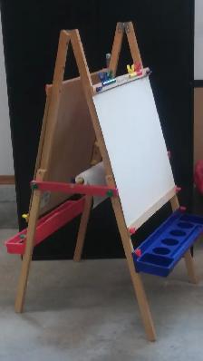 Melissa & Doug Deluxe Standing Multi-Use Art Easel on Wood Frame