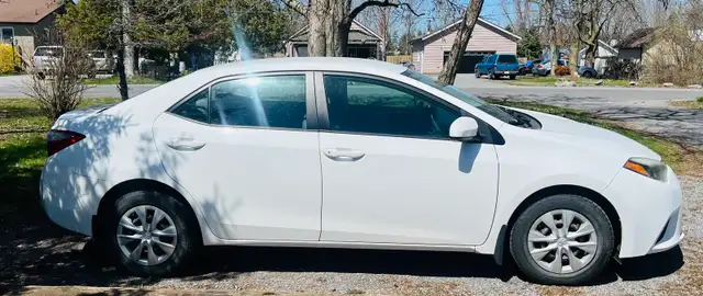 Feels like new! 2016 Toyota Corolla - Photo 4