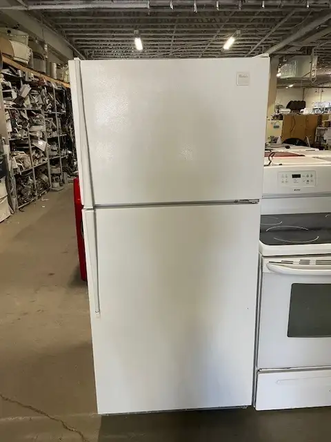 Réfrigérateur, Cuisinière, Laveuse, Sécheuse standards blancs - Photo 2