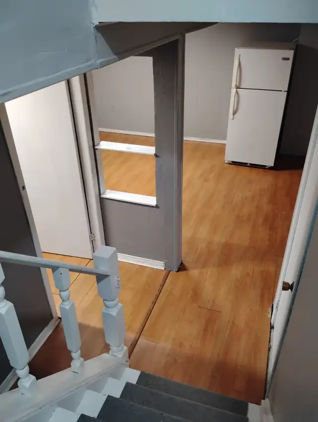 One Bedroom Basement Apartment- Parking Included - Photo 5